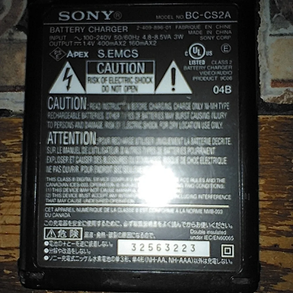Sony BC-CS2A Battery Charger AA AAA